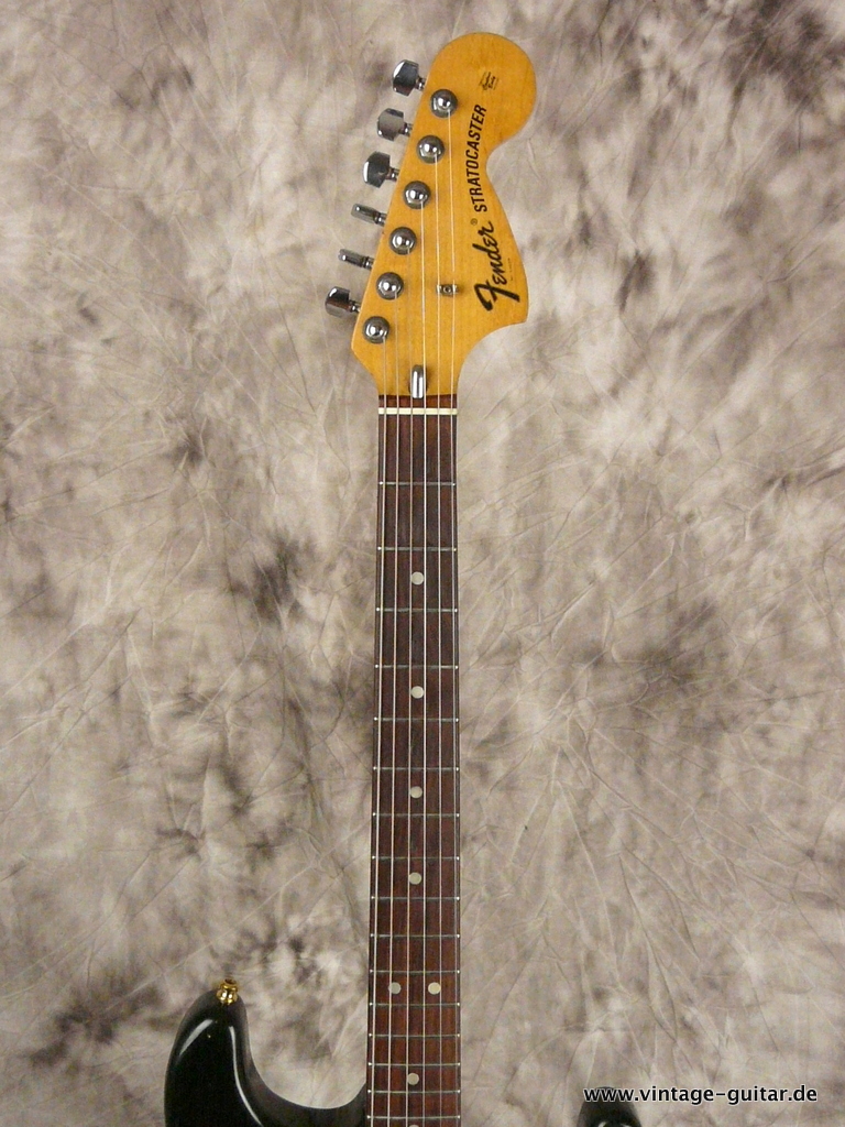 Fender_Stratocaster-1972-sunburst-004.JPG