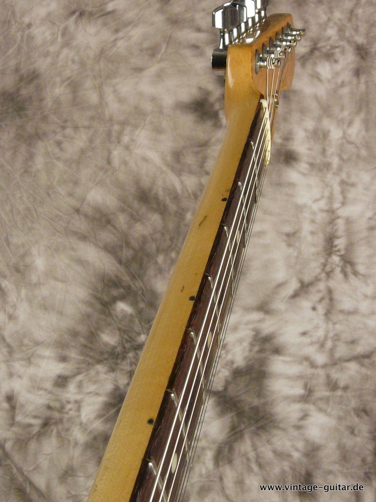 Fender_Stratocaster-1972-sunburst-012.JPG