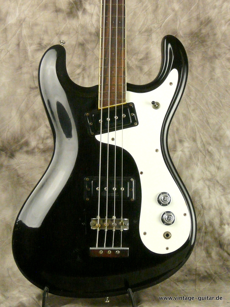 Mosrite_Ventures-Bass-1970-black-002.JPG