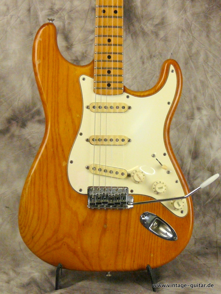 Fender_Stratocaster-1973-natural-002.JPG