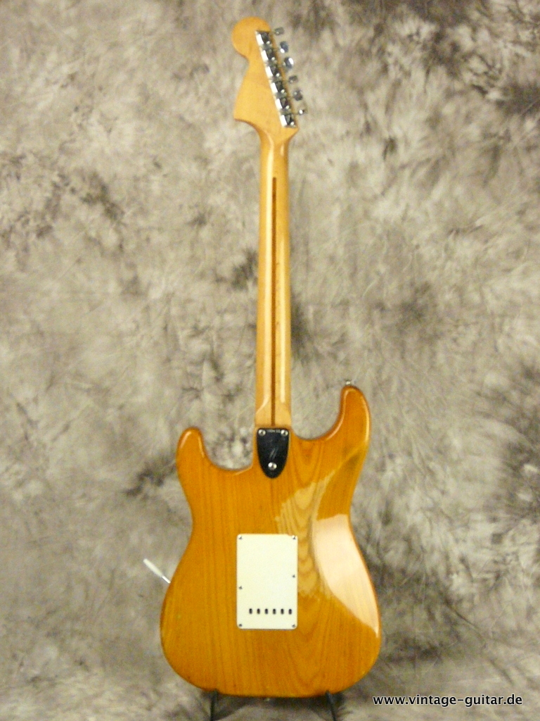 Fender_Stratocaster-1973-natural-004.JPG