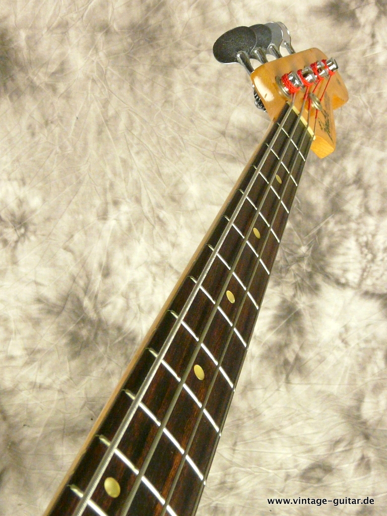 Fender_Jazz_Bass-1966-1867-sunburst-009.JPG