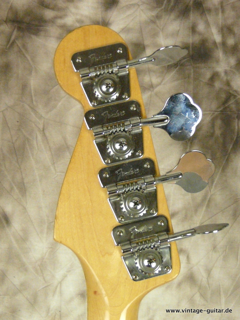 Fender_Precision-1978-maple-natural-006.JPG