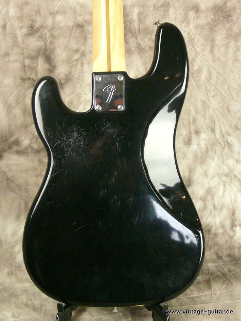 Fender_Precision-1978-DiMarzio-black-005.JPG