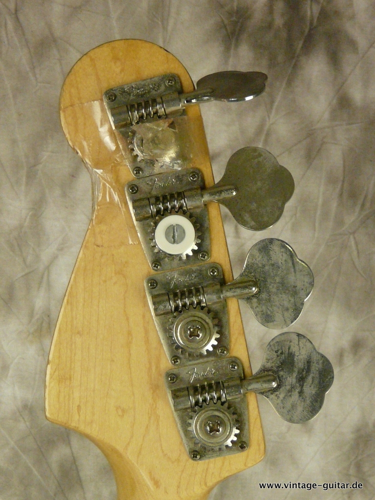 Fender_Mustang_Bass-1973-black-006.JPG