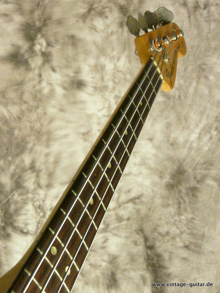 Fender_Mustang_Bass-1973-black-009.JPG