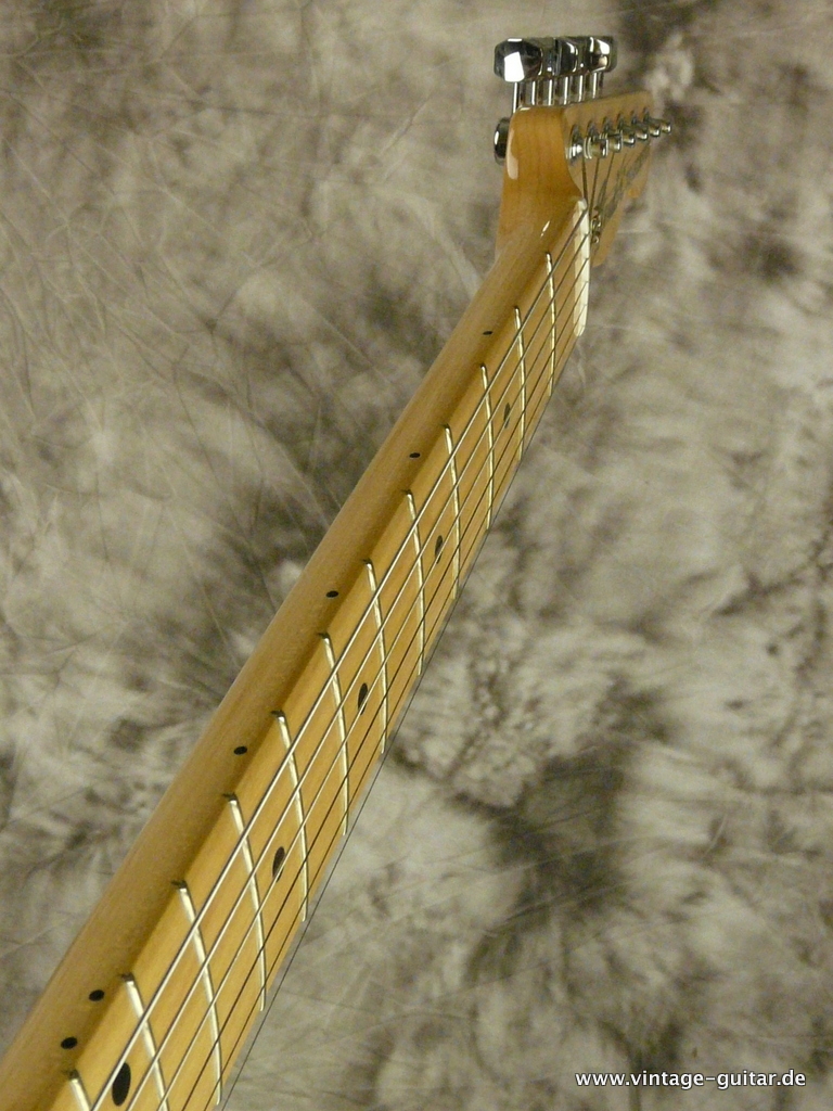 Fender-Telecaster-72_Thinline-008.JPG
