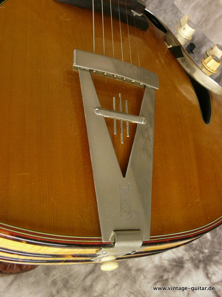 Artur_Lang_Archtop_engraved_Headstock_1958-012.JPG