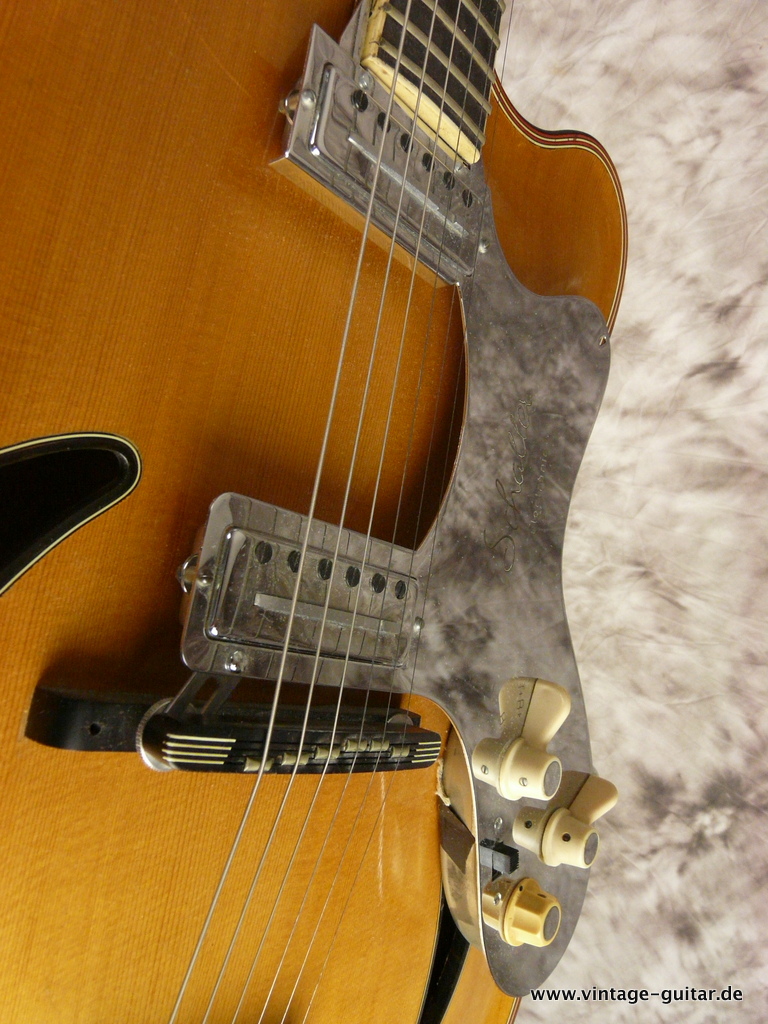 Artur_Lang_Archtop_engraved_Headstock_1958-013.JPG