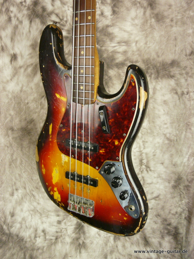 Fender_Jazzbass_1962_sunburst-003.JPG