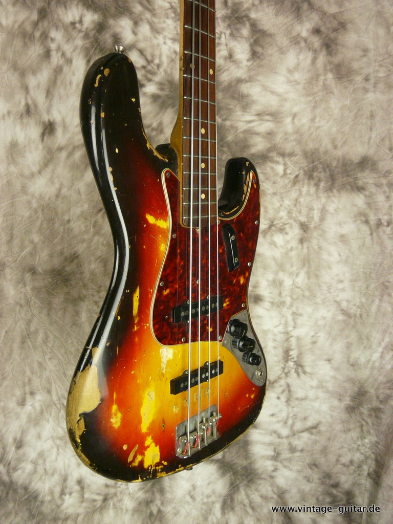 Fender_Jazzbass_1962_sunburst-005.JPG