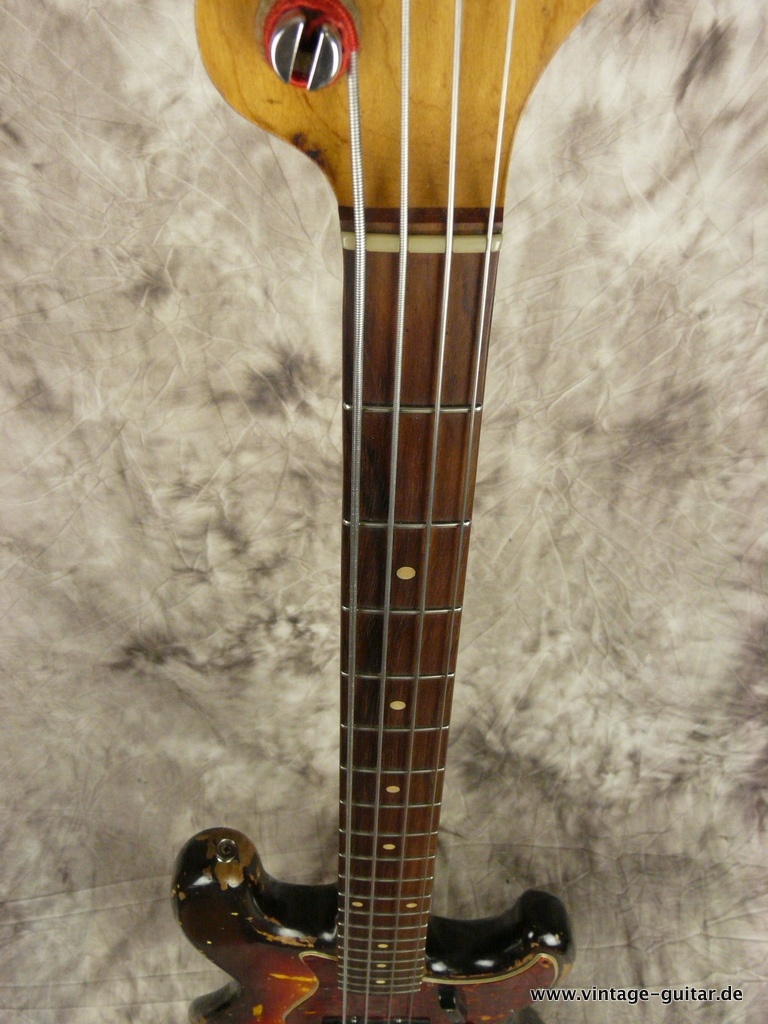 Fender_Jazzbass_1962_sunburst-011.JPG