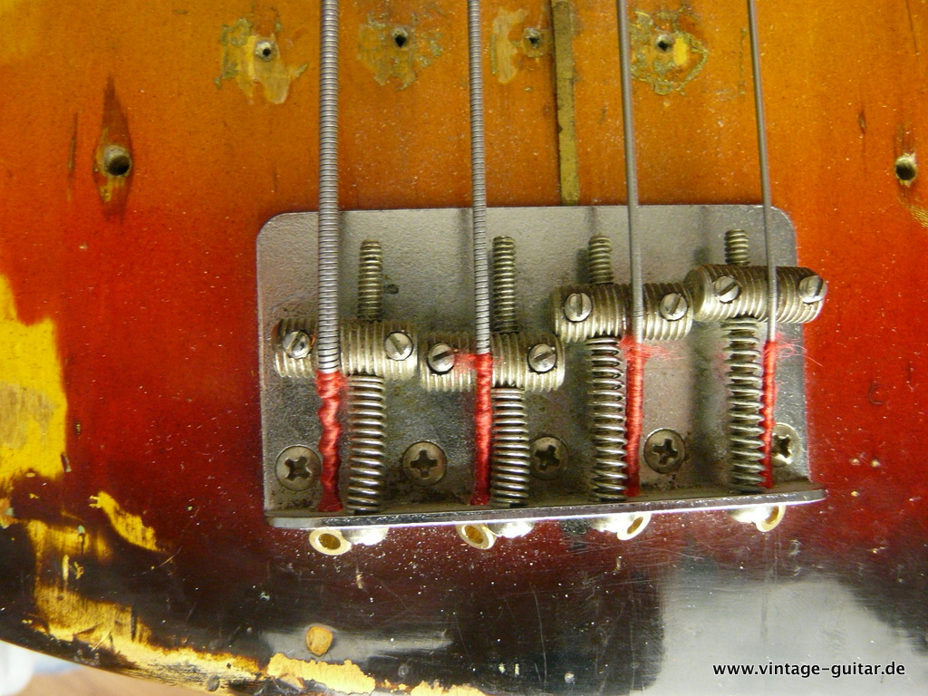 Fender_Jazzbass_1962_sunburst-020.JPG