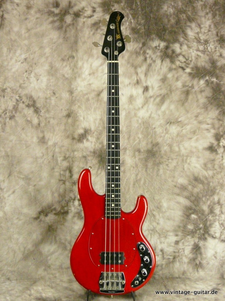 MusicMan-Cutlass-I-1980-red-001.JPG