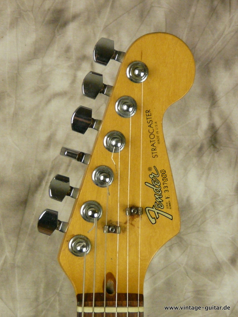 Fender_Stratocaster-1984-Dan_Smith-desert-tan-003.JPG