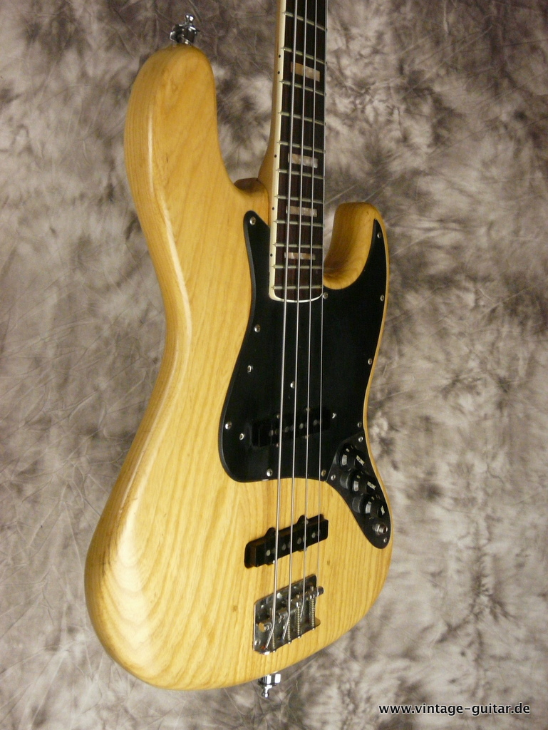 Fender-Jazz-Bass-1977-natural-009.JPG