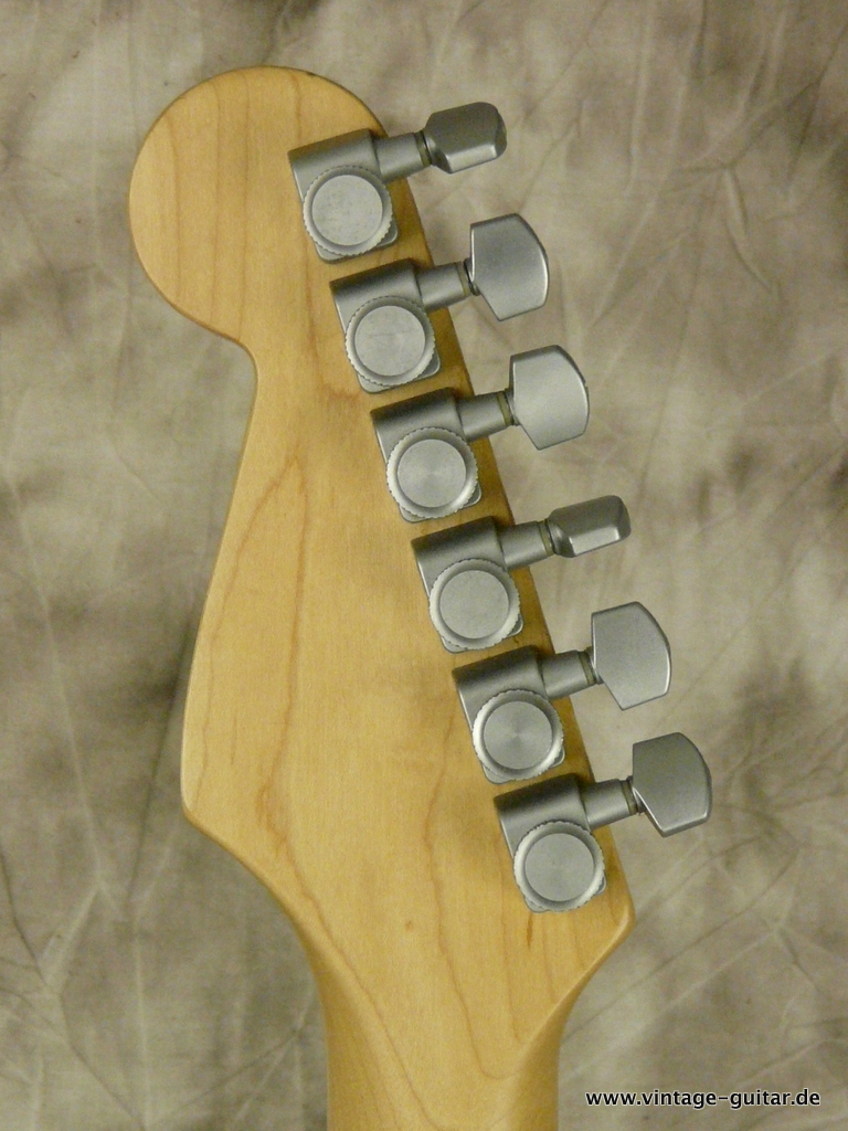 Fender-Stratocaster-Start-Plus-midnight-blue-1990-006.JPG