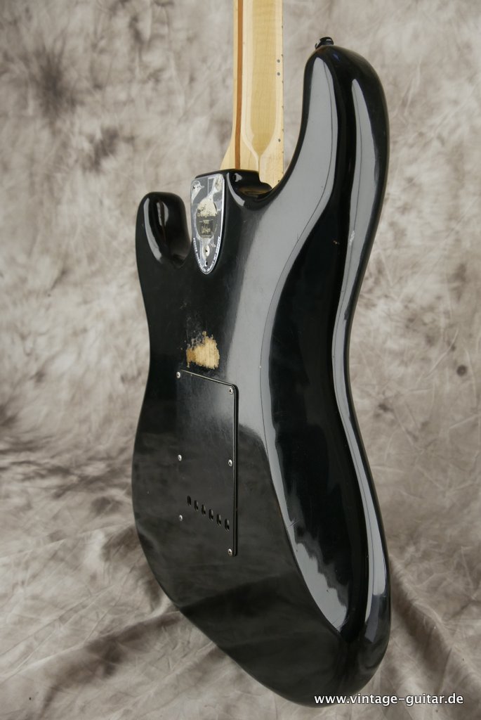 img/vintage/3074/Fender-Stratocaster-1979-black-006.JPG