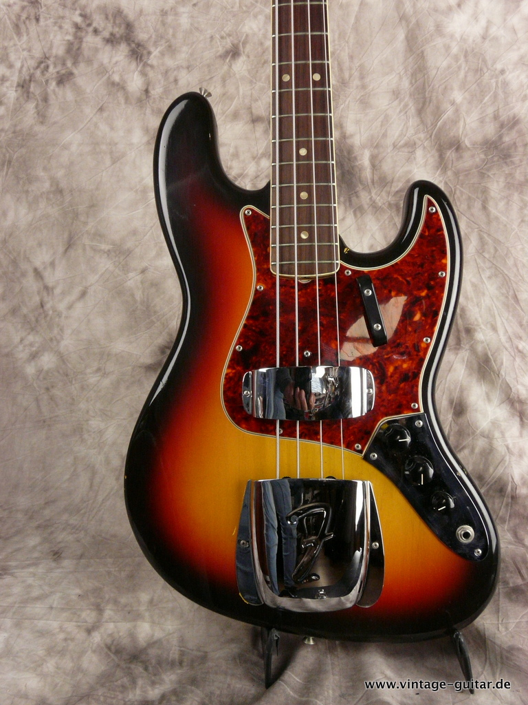 Fender-Jazz-Bass-1965-1966-sunburst-near-mint-002.JPG