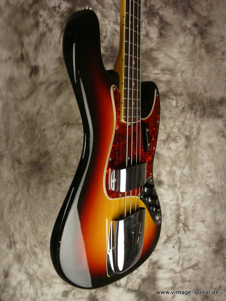 Fender-Jazz-Bass-1965-1966-sunburst-near-mint-007.JPG