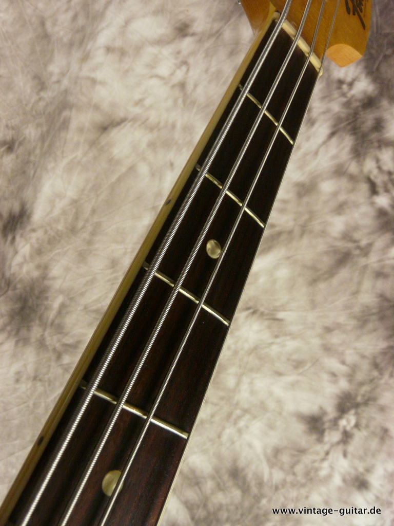 Fender-Jazz-Bass-1965-1966-sunburst-near-mint-011.JPG