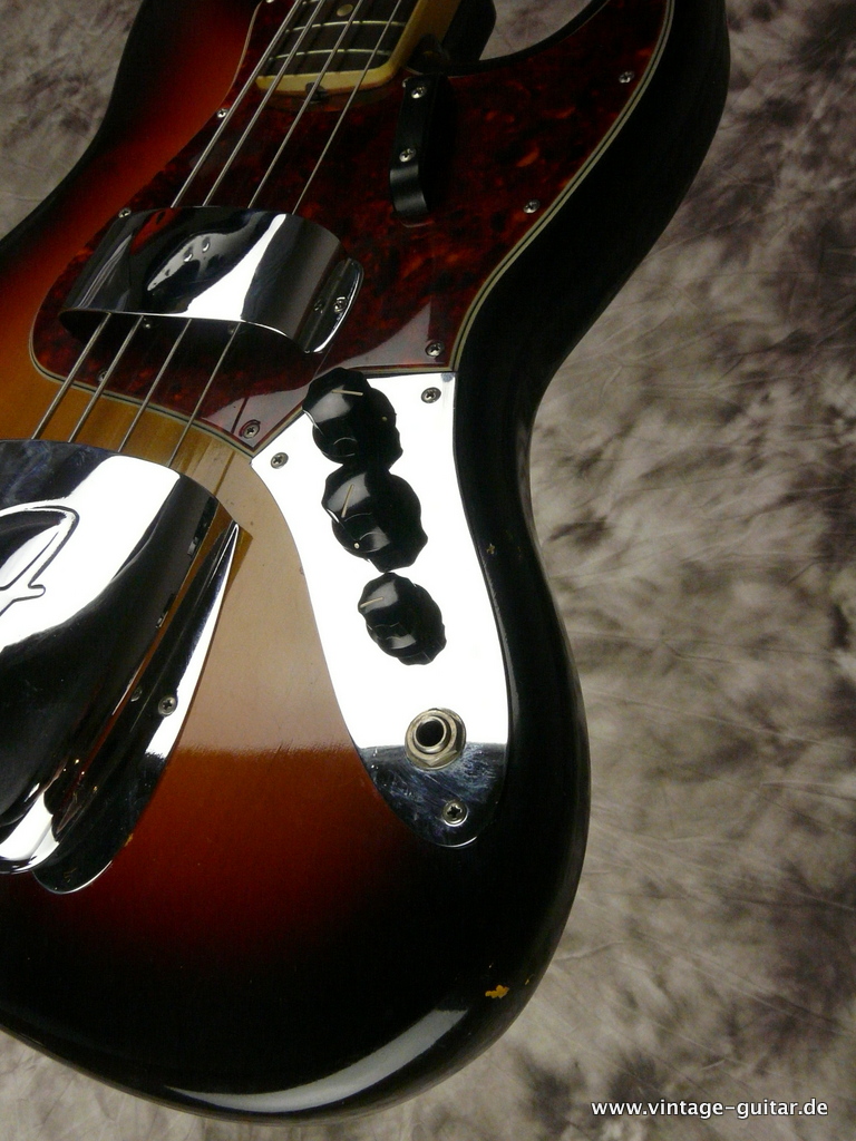 Fender-Jazz-Bass-1965-1966-sunburst-near-mint-014.JPG