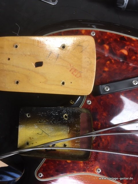 Fender-Jazz-Bass-1965-1966-sunburst-near-mint-038.JPG