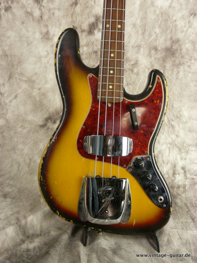 Fender_Jazz_Bass-1965-1966-sunburst-002.JPG