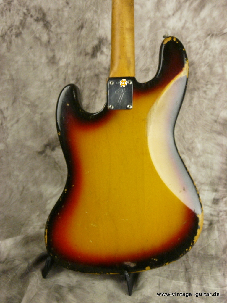 Fender_Jazz_Bass-1965-1966-sunburst-004.JPG