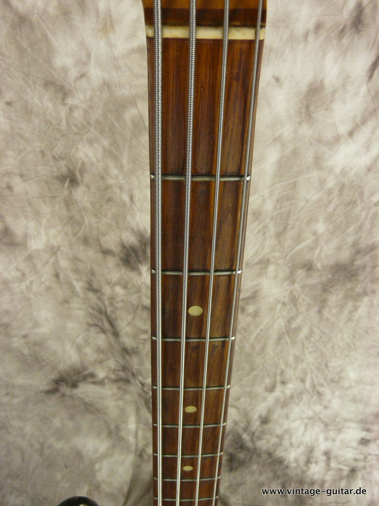 Fender_Jazz_Bass-1965-1966-sunburst-011.JPG