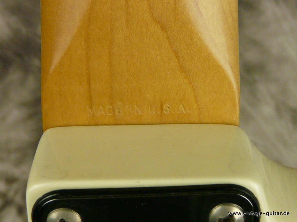img/vintage/3083/Fender_Stratocaster_I-series_1989_vintage_white-008.JPG