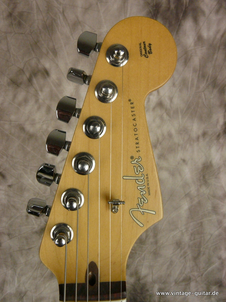 Fender_Stratocaster_violin_burst_2013-007.JPG