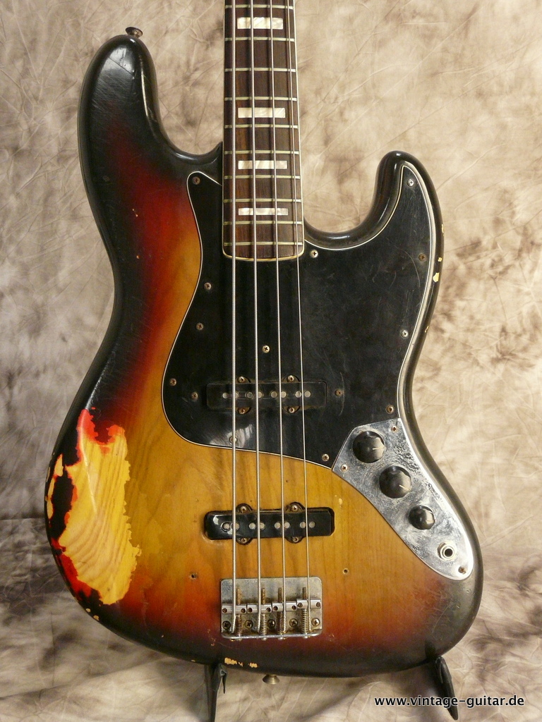 Fender_Jazz-Bass_1976-sunburst-002.JPG