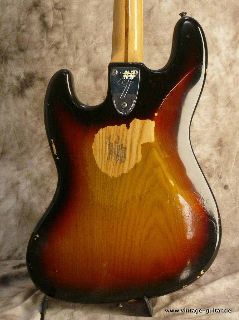 Fender_Jazz-Bass_1976-sunburst-004.JPG