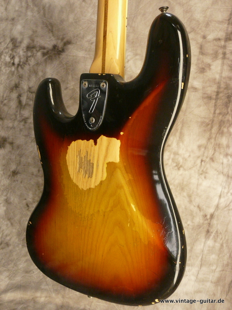 Fender_Jazz-Bass_1976-sunburst-006.JPG