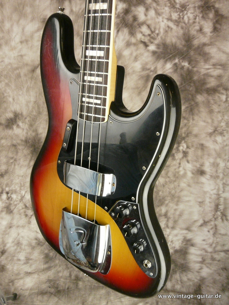 Fender_Jazz_Bass-1974-sunburst-004.JPG