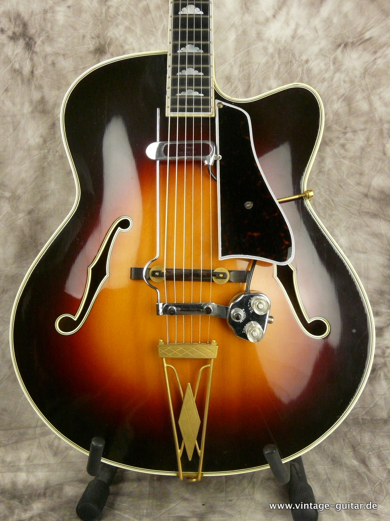 Levin-Jazz-Guitar-315-sunburst-mint-1961-002.JPG