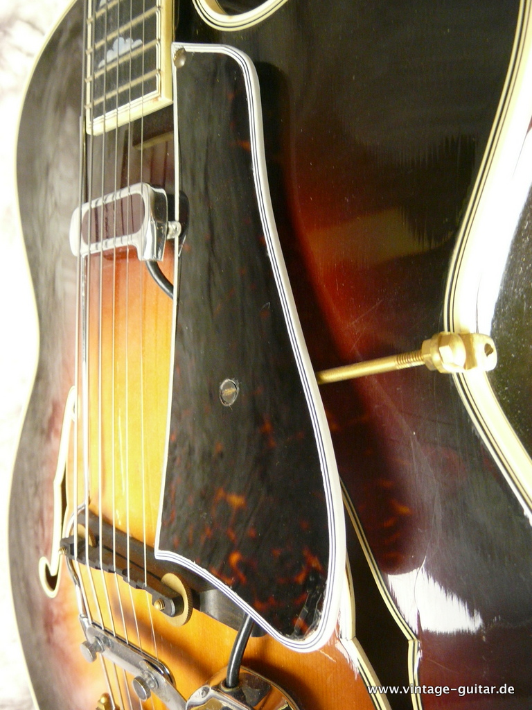 Levin-Jazz-Guitar-315-sunburst-mint-1961-019.JPG