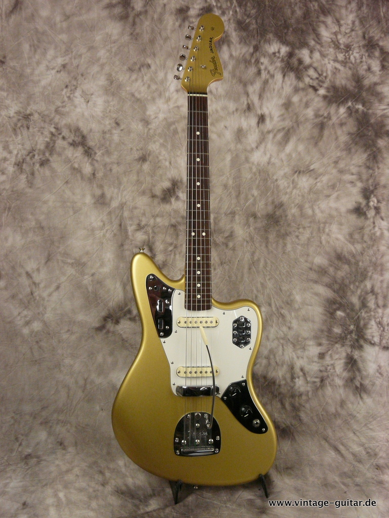 Fender_Jaguar_62Reissue_Aztec_Gold-001.JPG