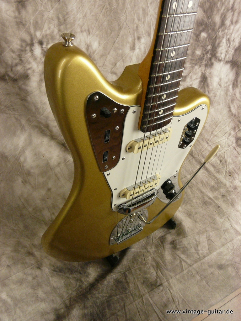 Fender_Jaguar_62Reissue_Aztec_Gold-007.JPG