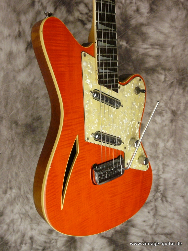 Charvel_Surfcaster-1992-orange-003.JPG