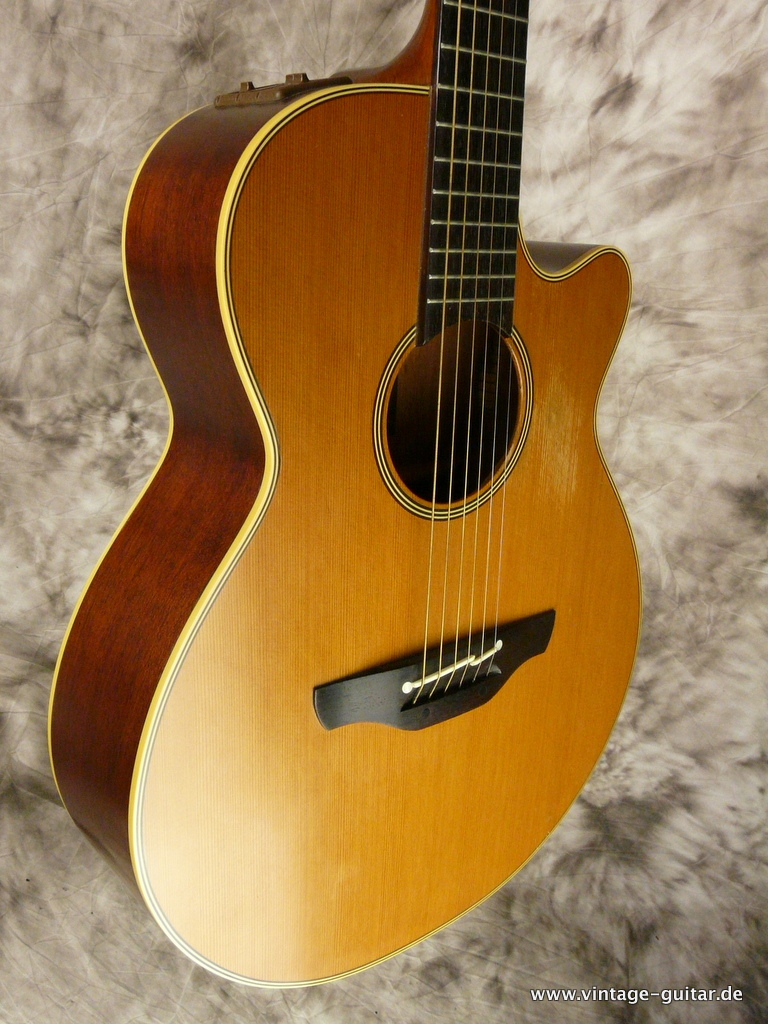 Takamine-EN-30C-1993-natural-010.JPG