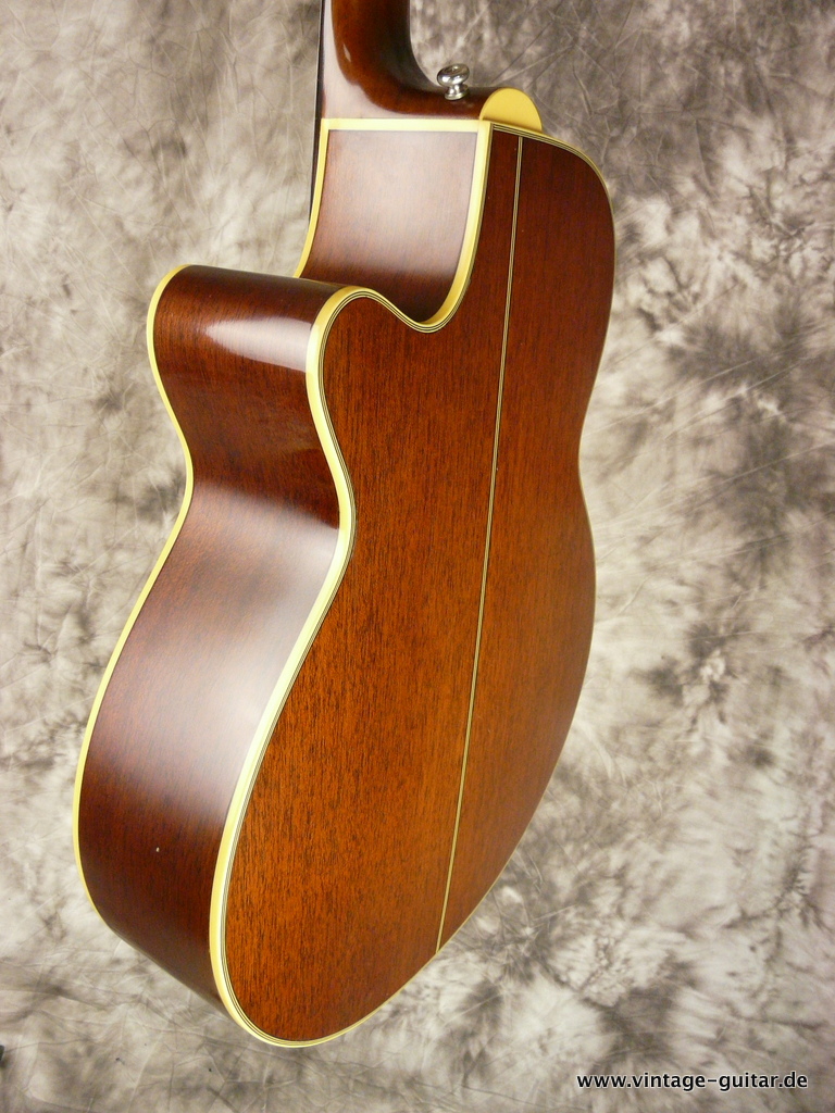 Takamine-EN-30C-1993-natural-012.JPG