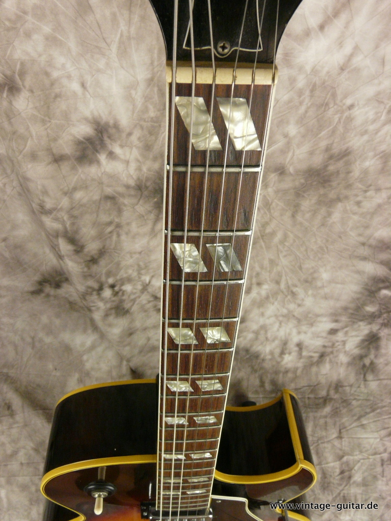 Gibson-ES-175-D-sunburst-1967-009.JPG