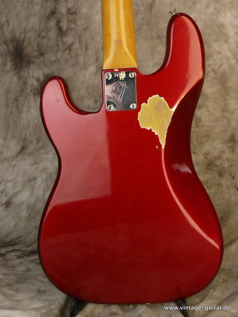 Fender-Precision-Bass-1966-Candy-Apple-Red-004.JPG