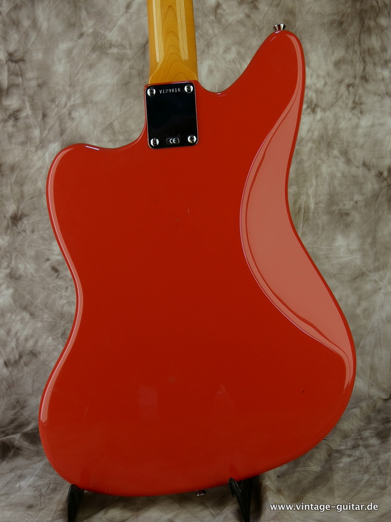 Fender-Jaguar-AVRI-1962-Vintage-Reissue-fiesta-red-004.JPG