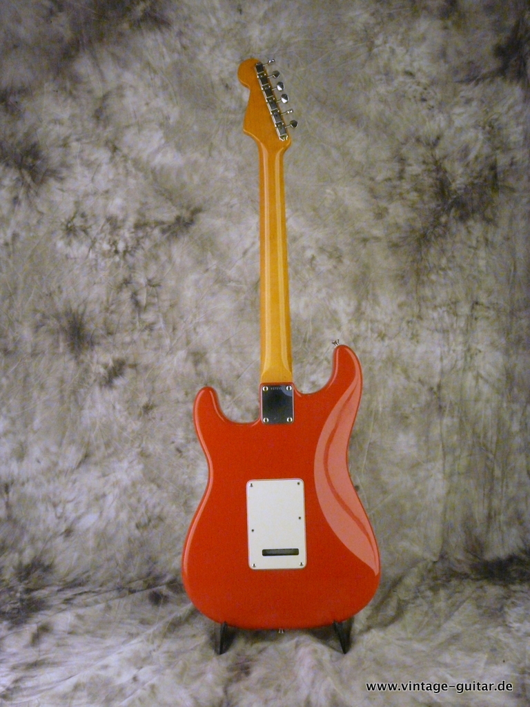 Fender-Stratocaster-AVRI-1962-Reissue-USA-fiesta-red-003.JPG