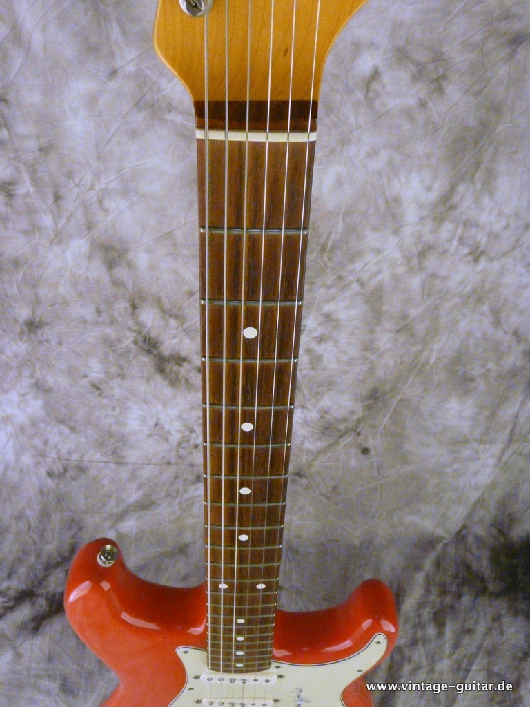 Fender-Stratocaster-AVRI-1962-Reissue-USA-fiesta-red-009.JPG