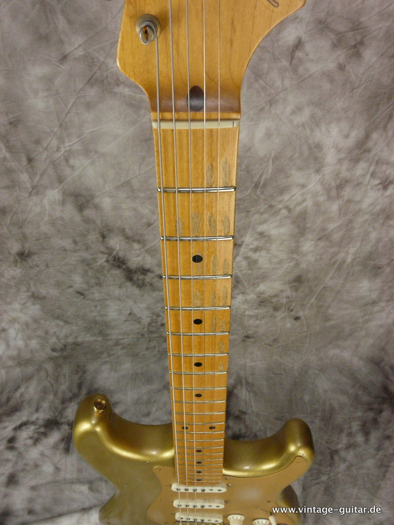 Fender-Stratocaster-1956-Reissue-Heavy-Relic-Custom-Shop-010.JPG