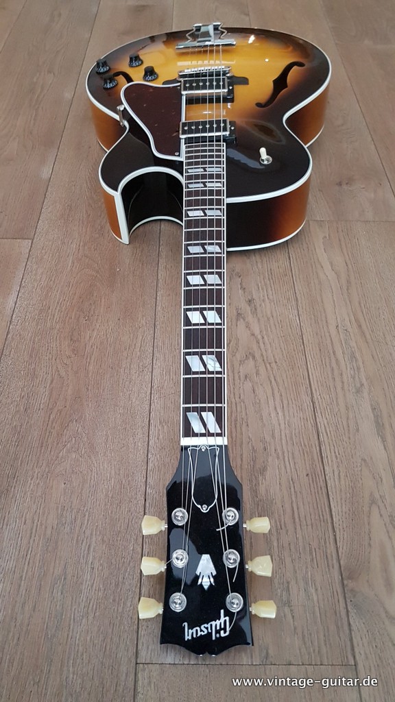 Gibson-ES-175-D-P94-2013-005.jpg